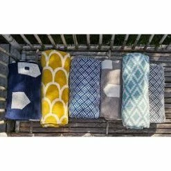 Klippan Throws Feathers Blanket | Green